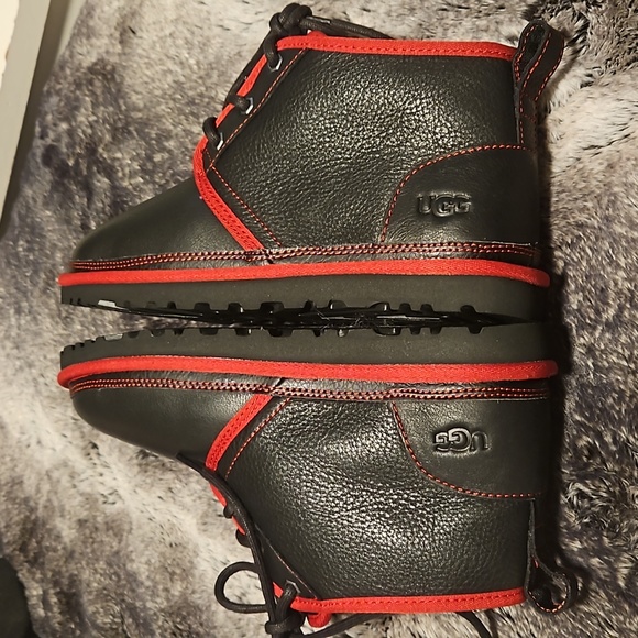 UGGS new no box - Picture 6 of 7